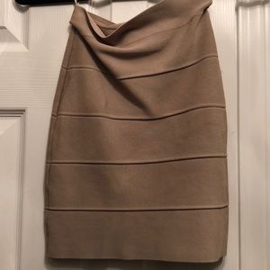 BCBG MaxAzria Nude power skirt